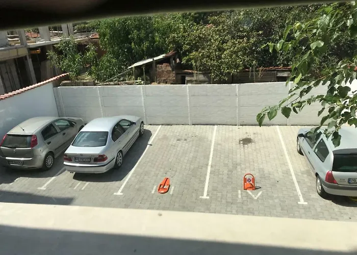 Apart Apartments アパート *